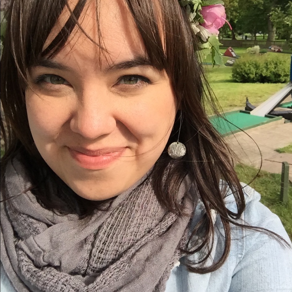 Meet your Posher, Katiya